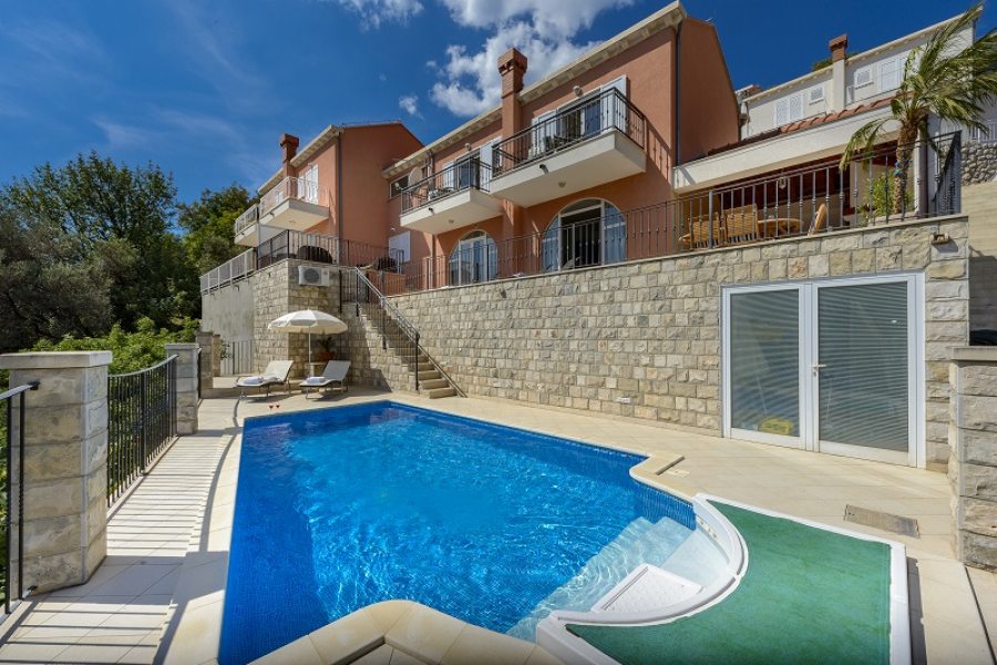Villa Rina with pool