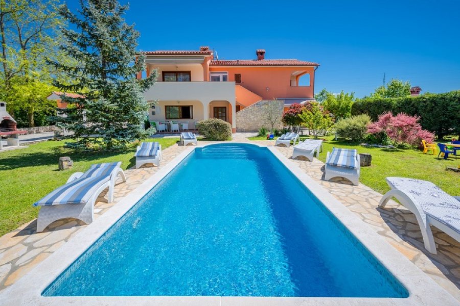 Villa Monica con giardino e piscina