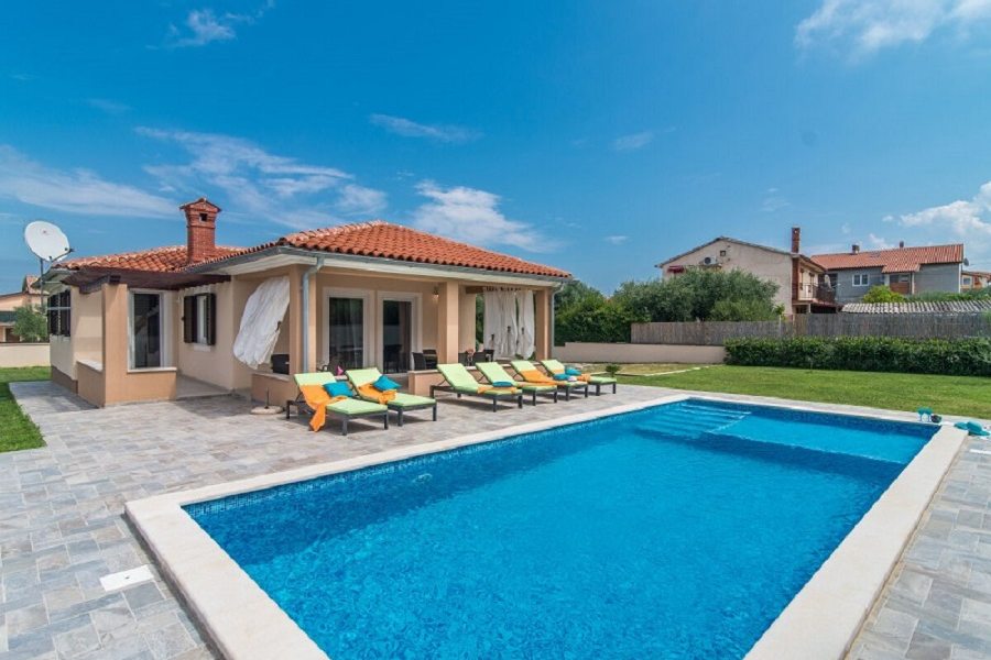 Villa Emmeline with pool