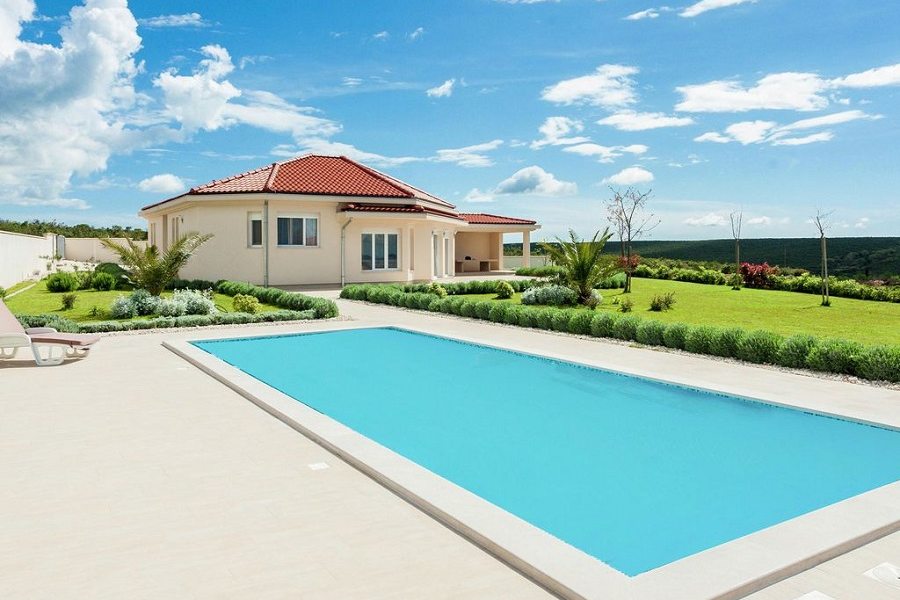 Villa Sukosan con piscina