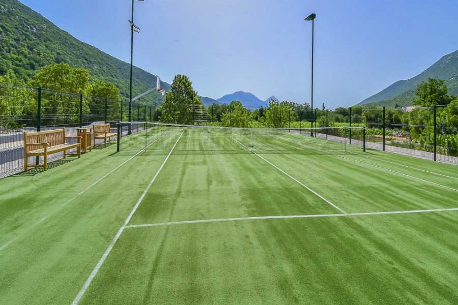 Field for tennis