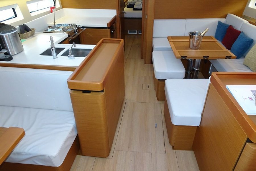 Jeanneau Sun Odyssey 490 - 3 cabins